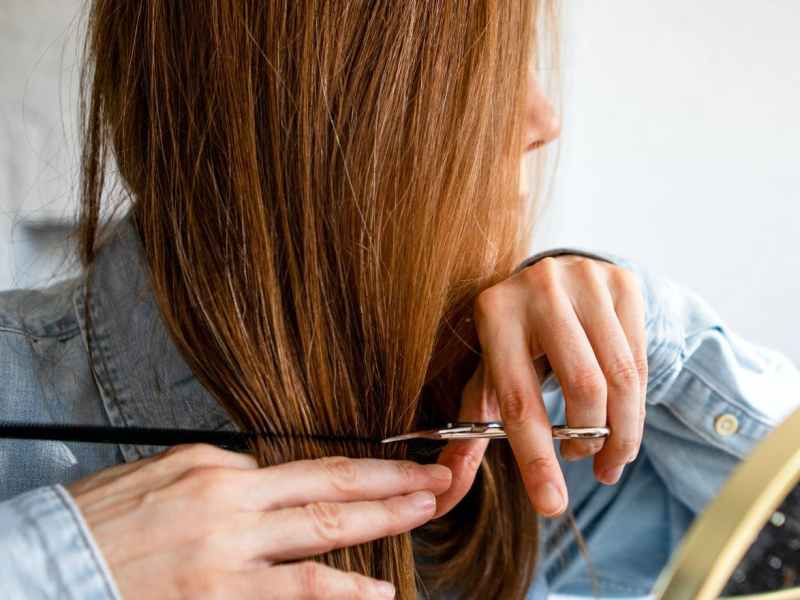 How to grow out your hair, and then cut it all of yourself  | Lauren&nbsp;Reitzel